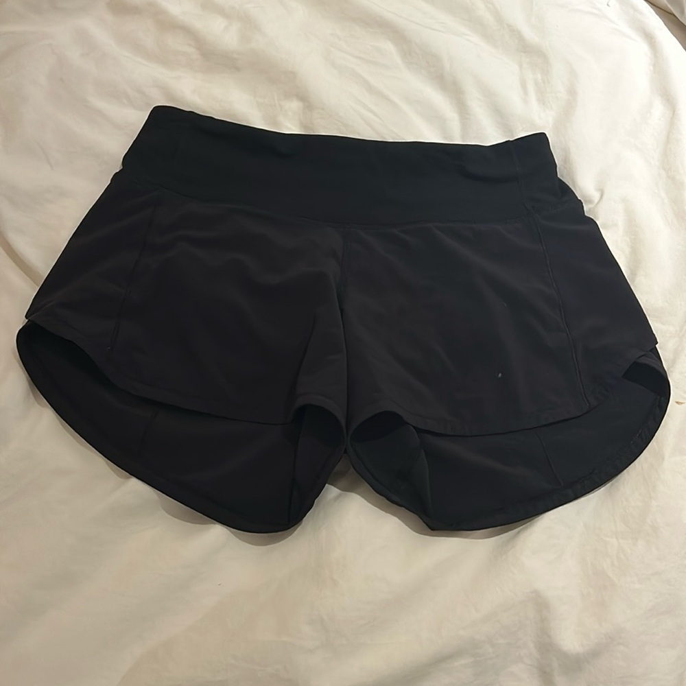 COPY - COPY - Lululemon black speed up shorts size: 6 perfect condition no wais…